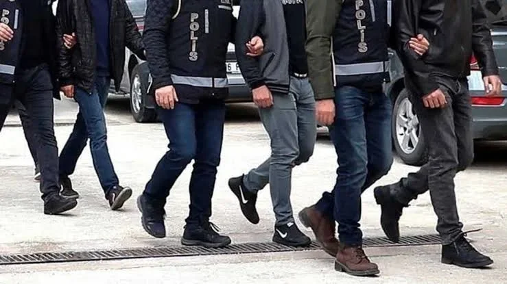 Usulsüz vatandaşlık soruşturmasında 26 tutuklama