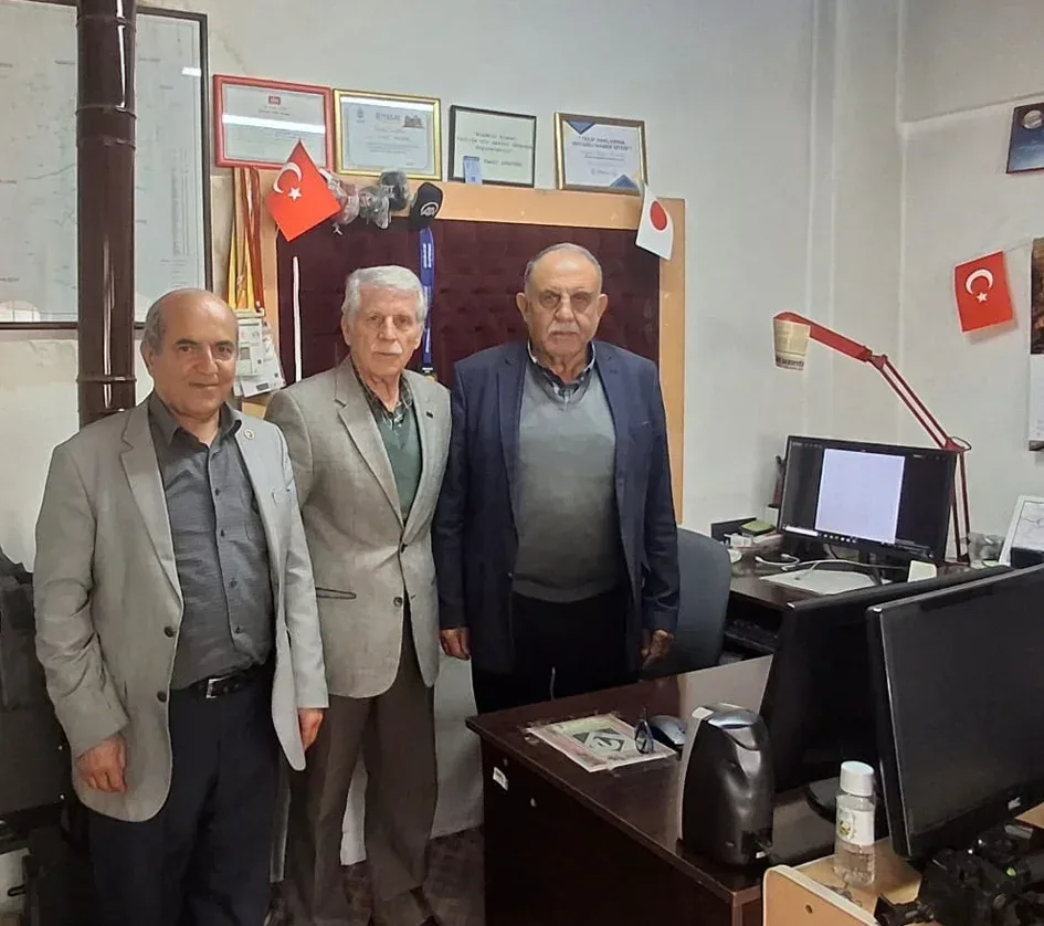 Beypazarı Muhtarlar Derneği’nden Gazeteci Yaşar Tonbak’a ziyaret